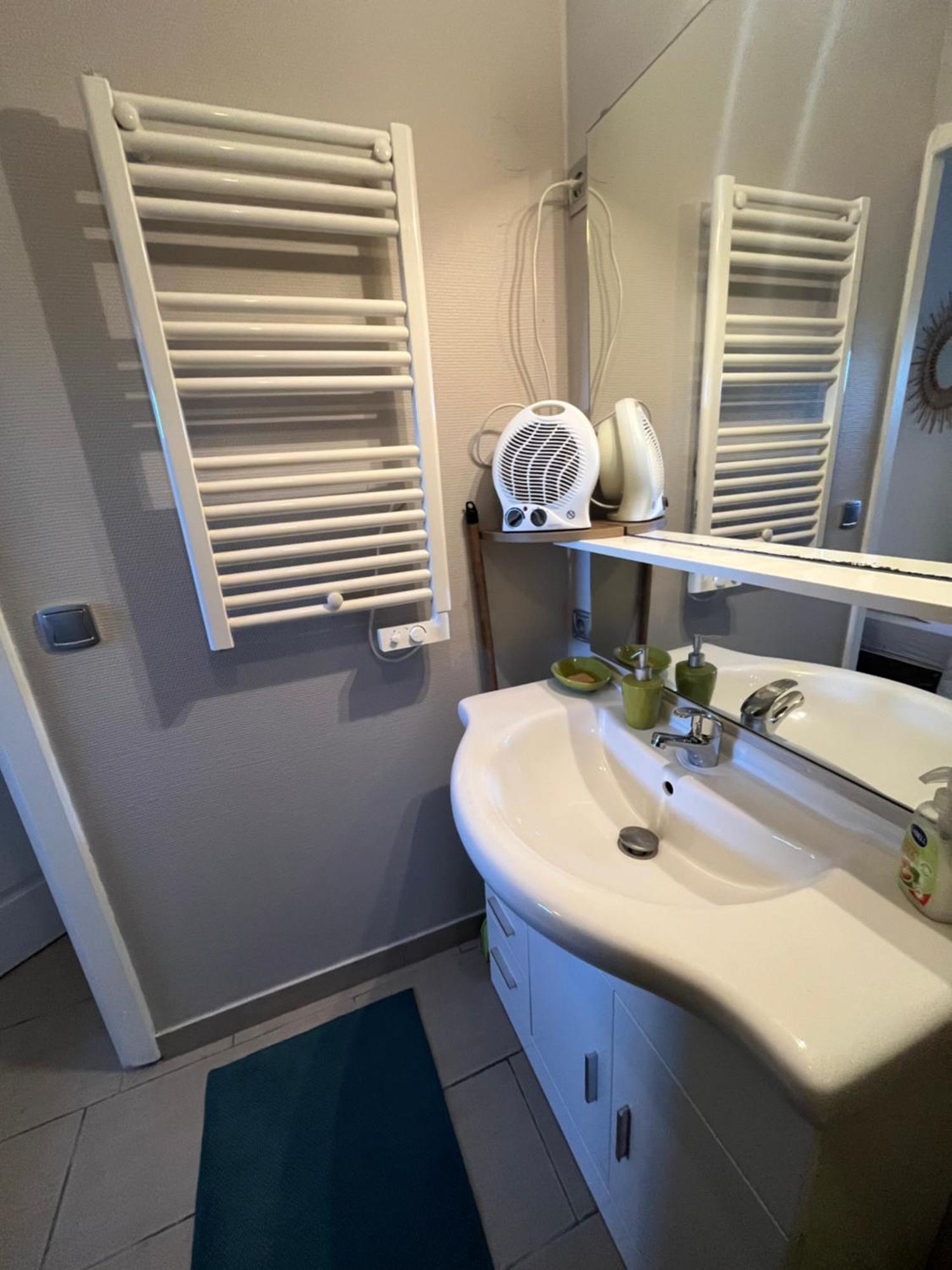 Studio Cosy Avec Climatisation Et Terrasse Malataverne Dış mekan fotoğraf
