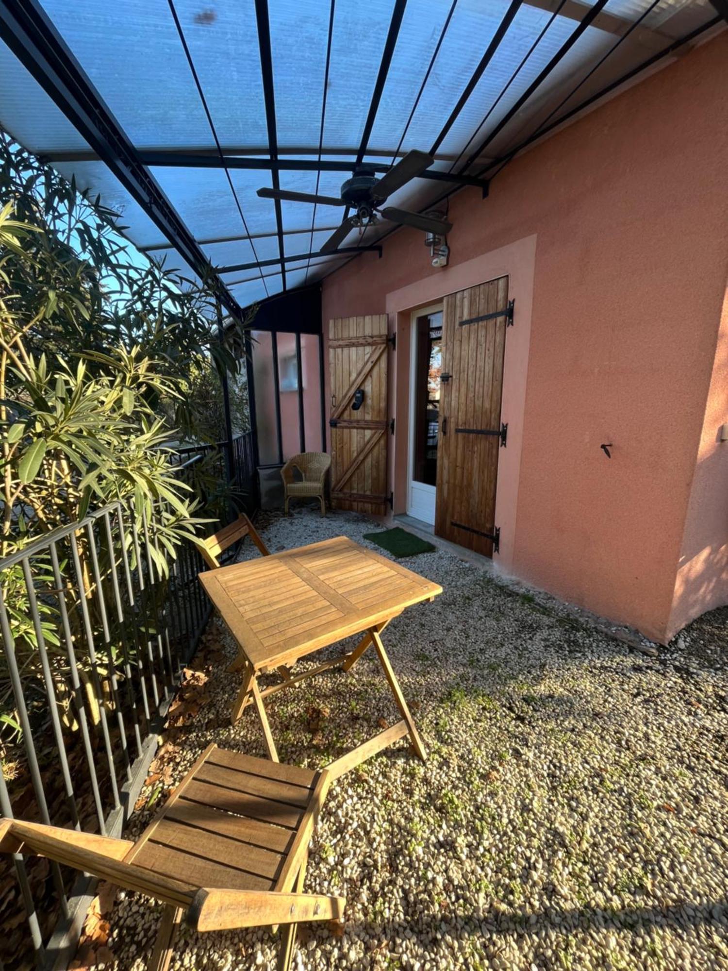 Studio Cosy Avec Climatisation Et Terrasse Malataverne Dış mekan fotoğraf