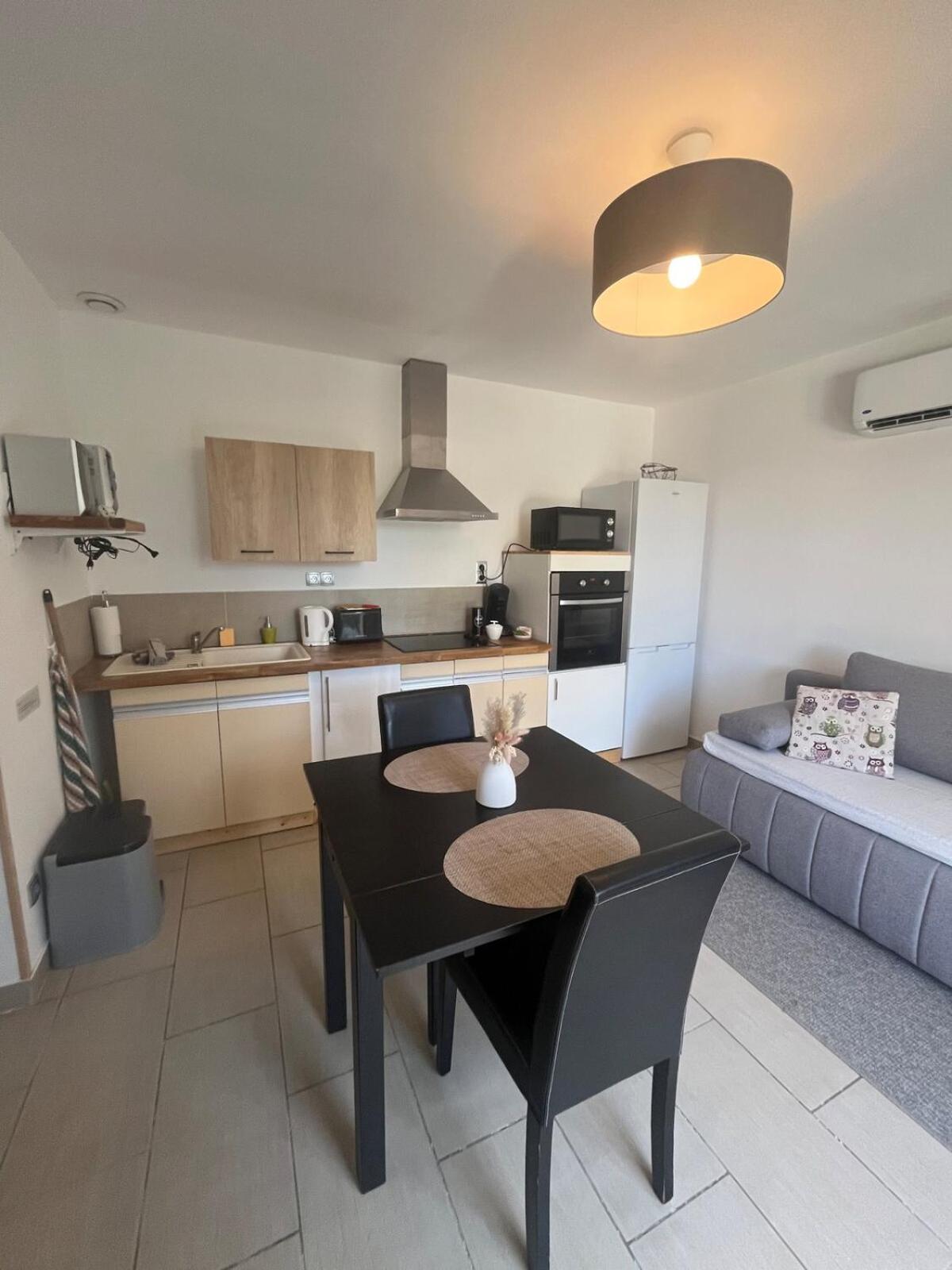 Studio Cosy Avec Climatisation Et Terrasse Malataverne Dış mekan fotoğraf