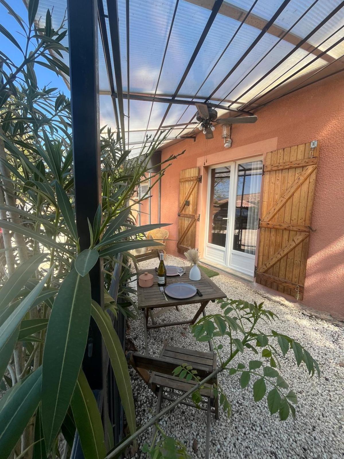 Studio Cosy Avec Climatisation Et Terrasse Malataverne Dış mekan fotoğraf